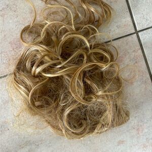 Hairdo by Hairuwear wig half closure frontal blonde honey blonde mix clip in